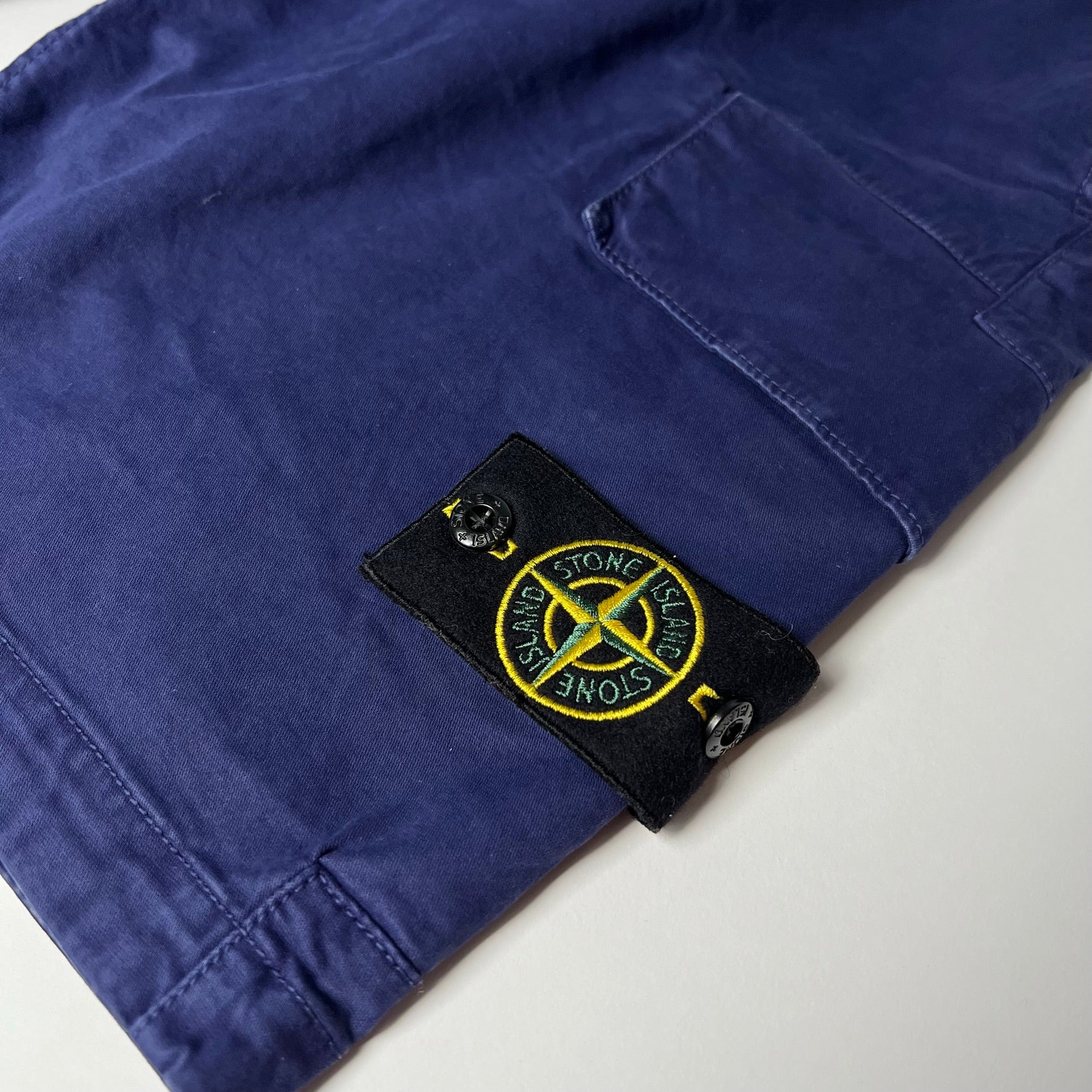 Stone Island Cargo Shorts W30