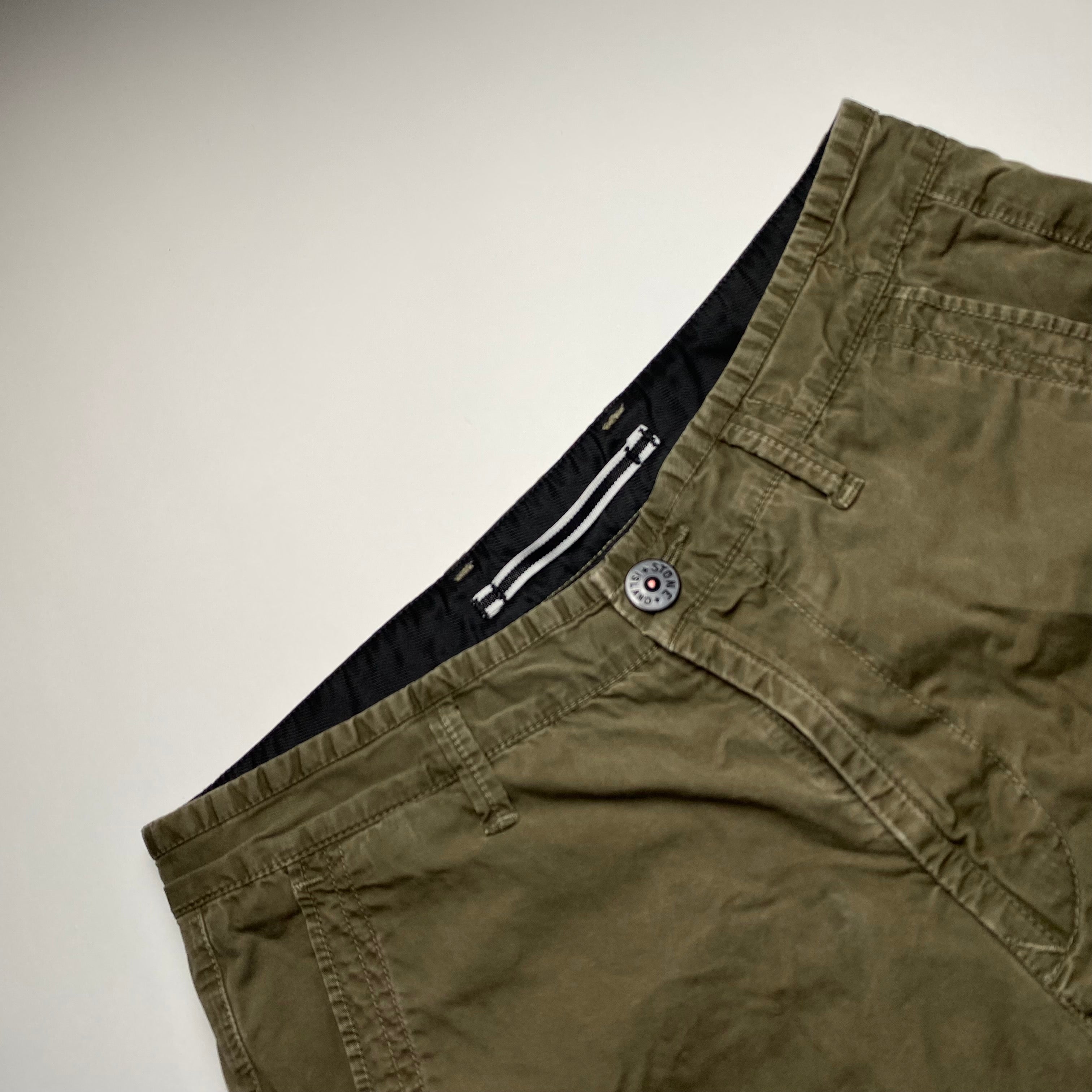 Stone Island Cargo Shorts W32