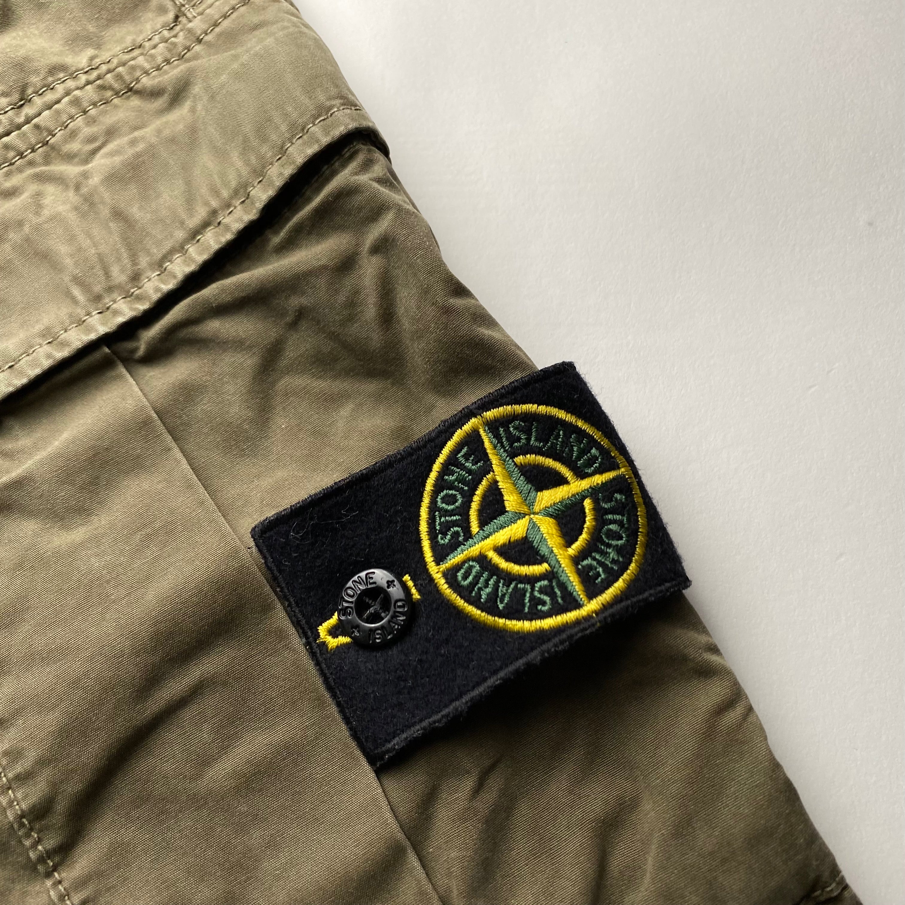 Stone Island Cargo Shorts W32